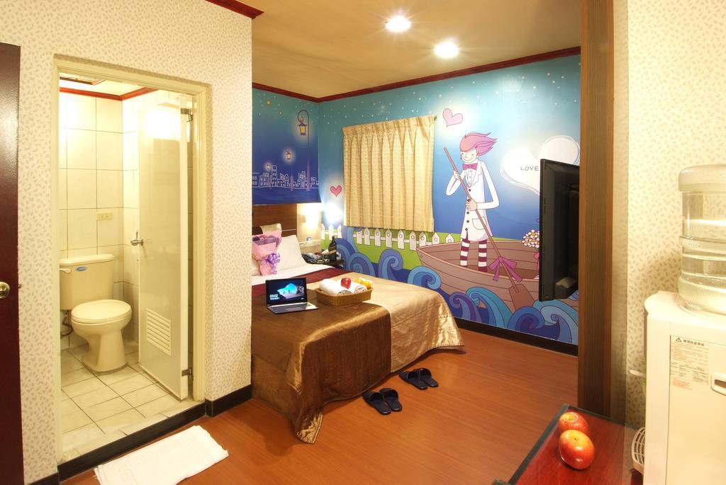 Golden Swallow Hotel Hsinchu Bilik gambar