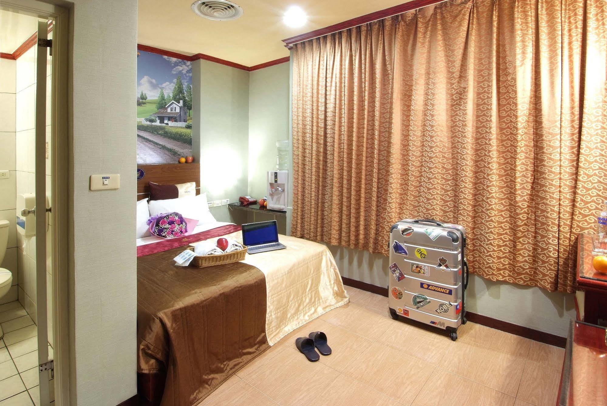 Golden Swallow Hotel Hsinchu Luaran gambar