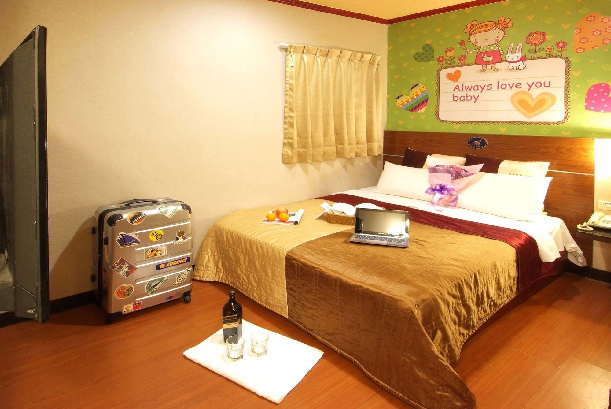 Golden Swallow Hotel Hsinchu Luaran gambar
