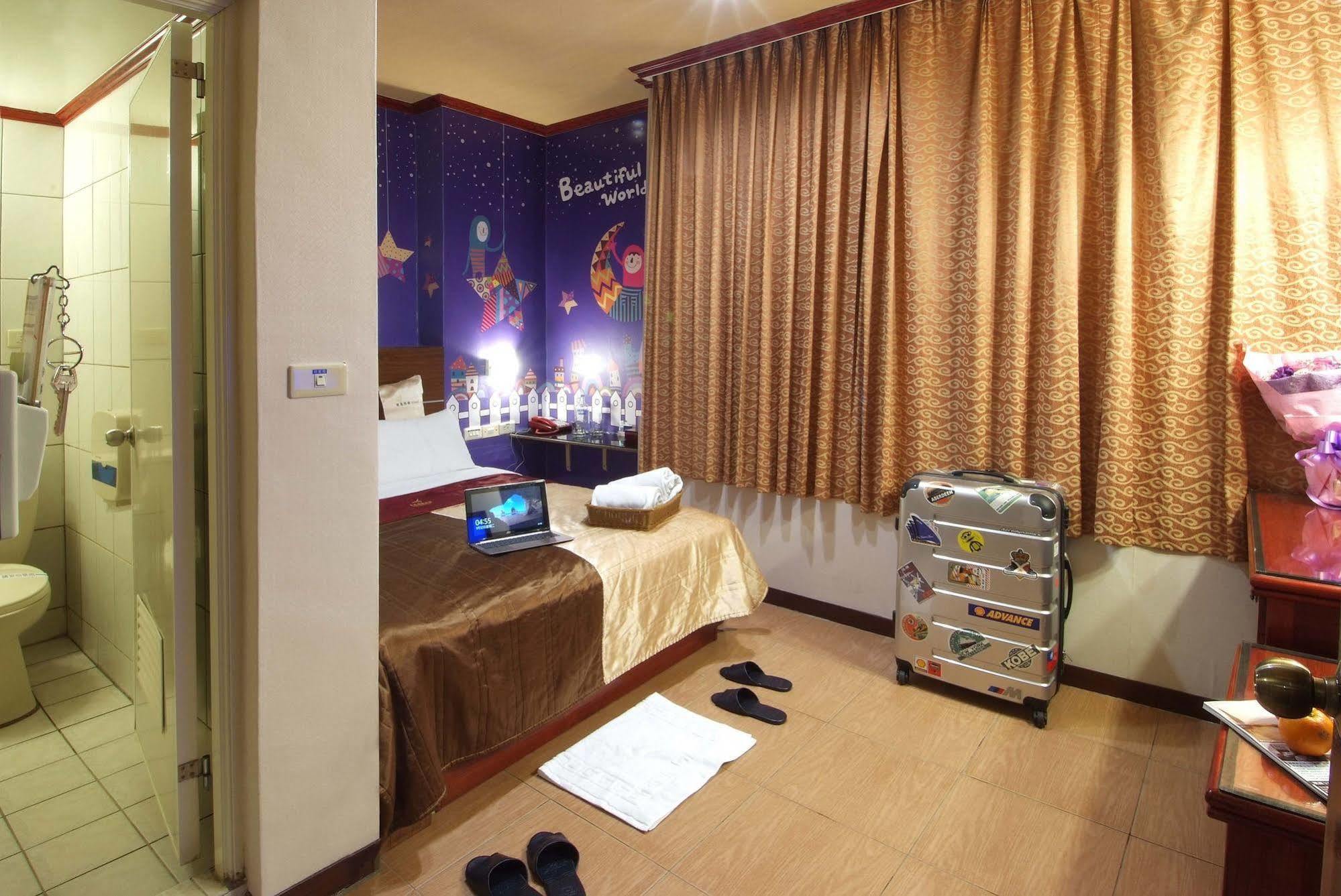 Golden Swallow Hotel Hsinchu Luaran gambar